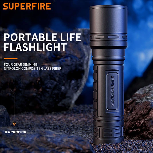 مصباح يدوي SUPERFIRE